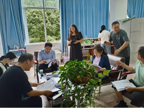 办学能力评价 | 以查促评 以评促建：学校开展新学期教学材料检查 扎实推进办学能力评价工作